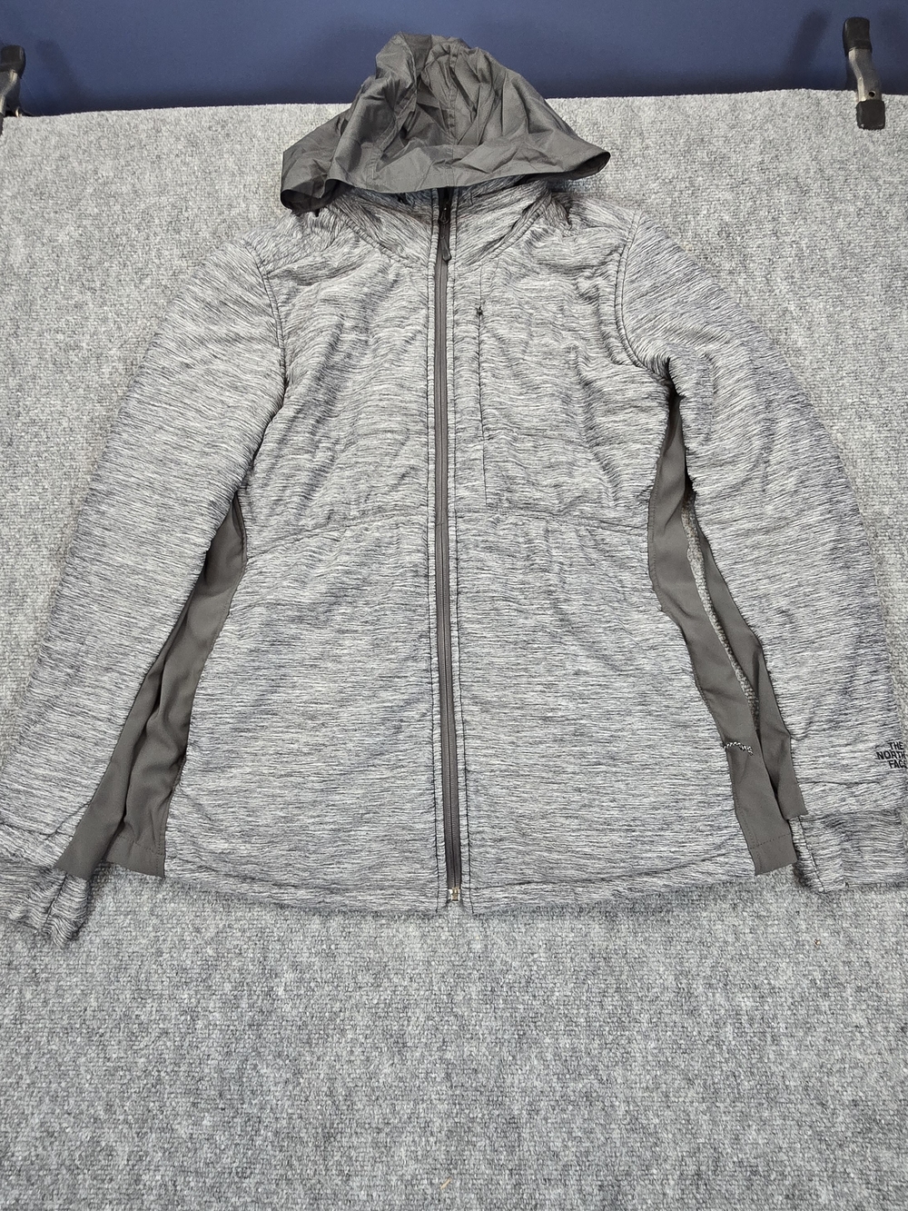 The North Face Gray Full Zip Jacket Women's XL Hidden Hood Thumbholes Outdoor